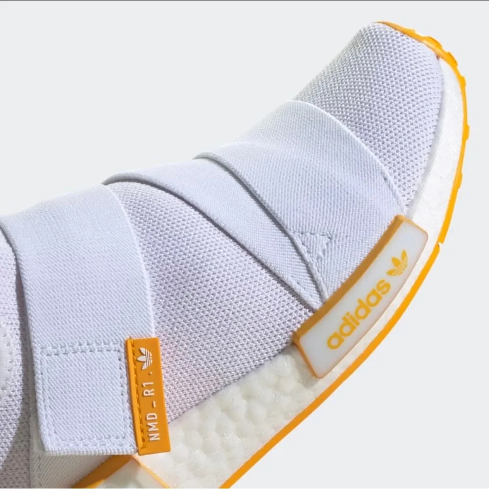 NIB Adidas NMD_R1
